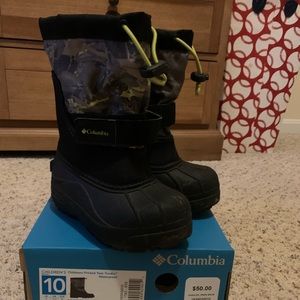 Boys Columbia winter boots